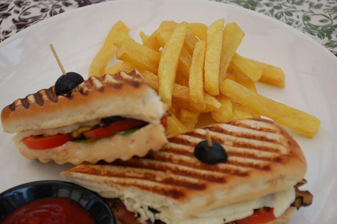 קטמנדו 1905 Suites Restaurant מראה חיצוני תמונה